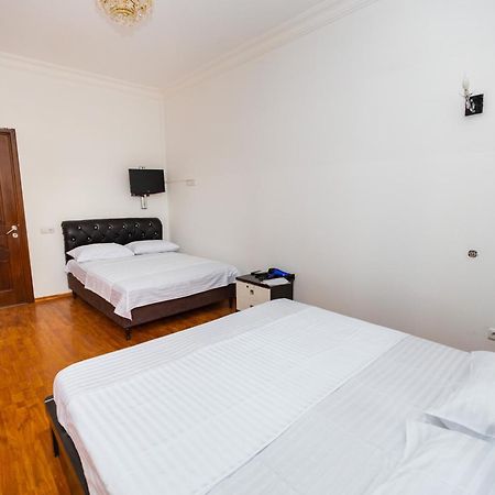 Yan Hotel Erywań Zewnętrze zdjęcie