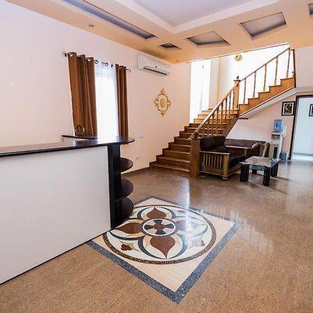 Yan Hotel Erywań Zewnętrze zdjęcie