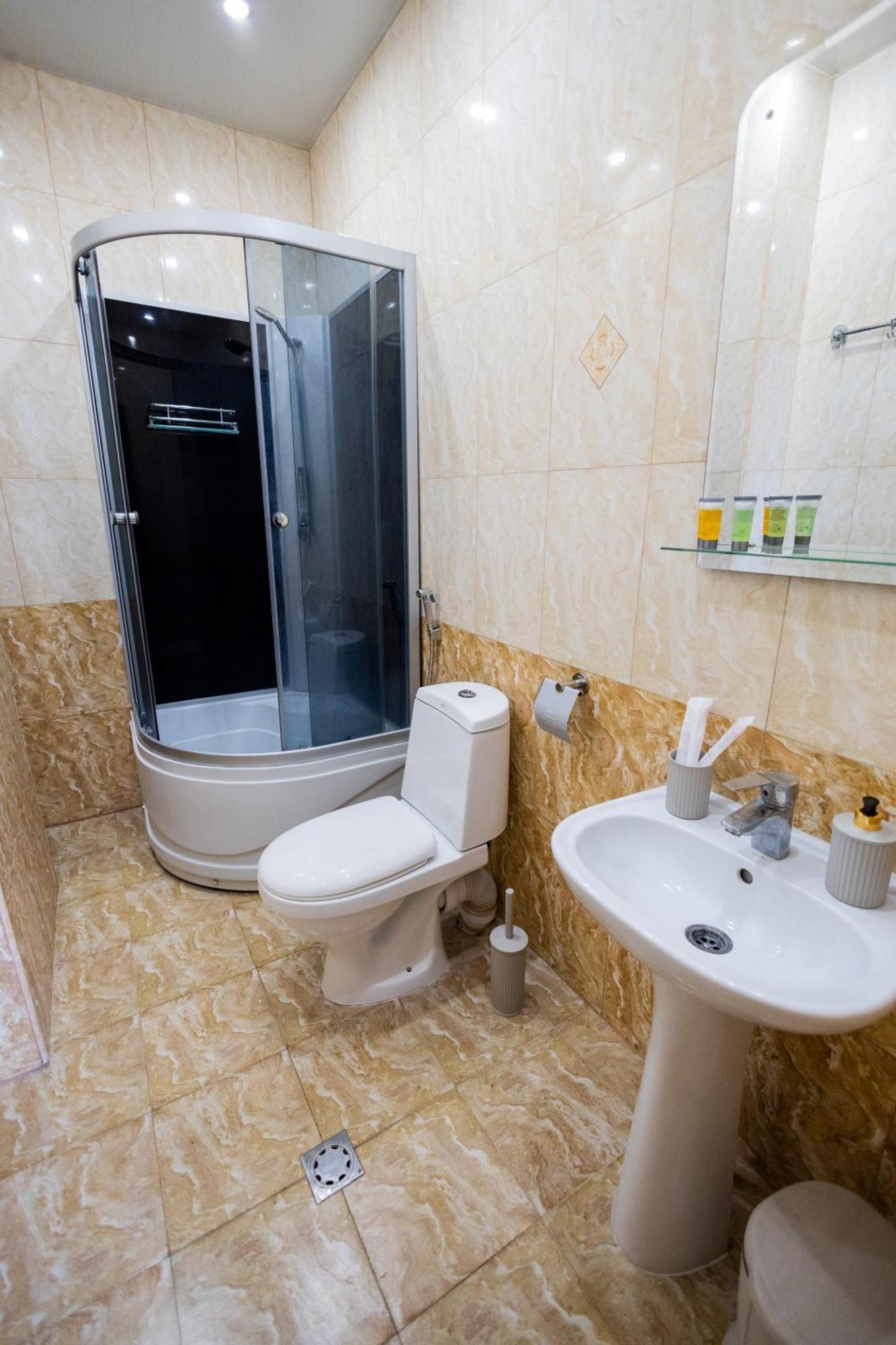 Yan Hotel Erywań Zewnętrze zdjęcie