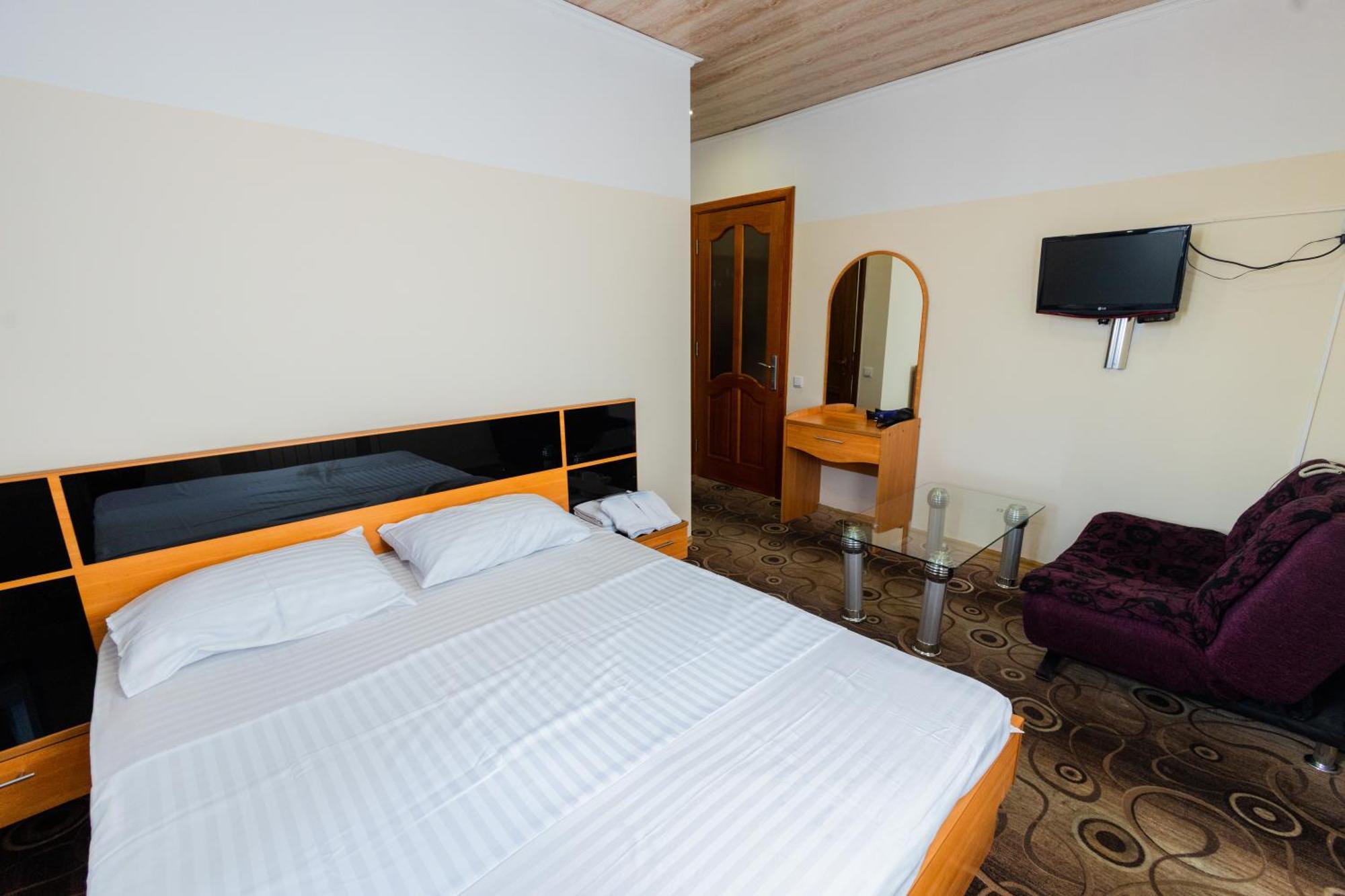 Yan Hotel Erywań Zewnętrze zdjęcie