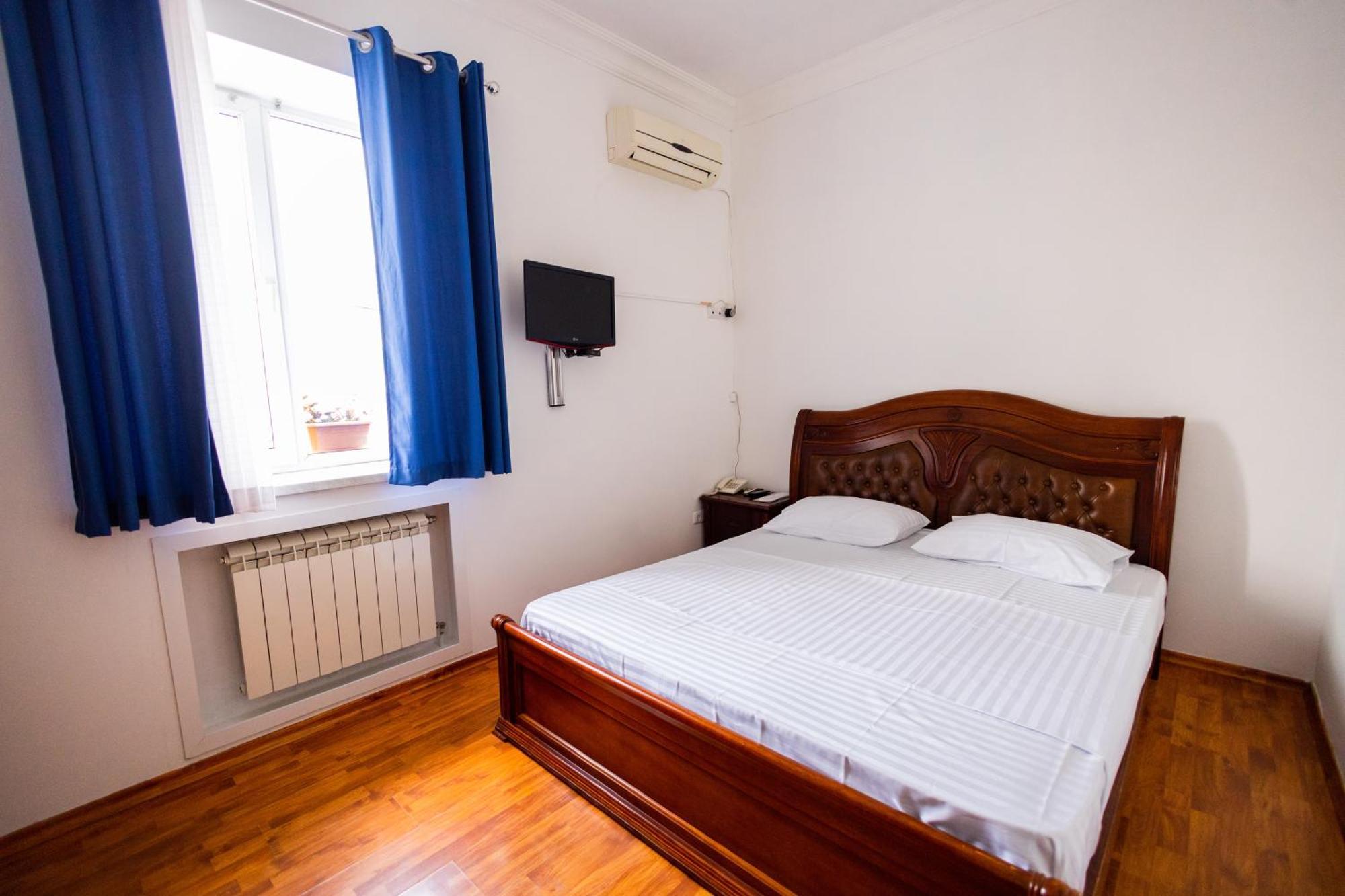 Yan Hotel Erywań Zewnętrze zdjęcie