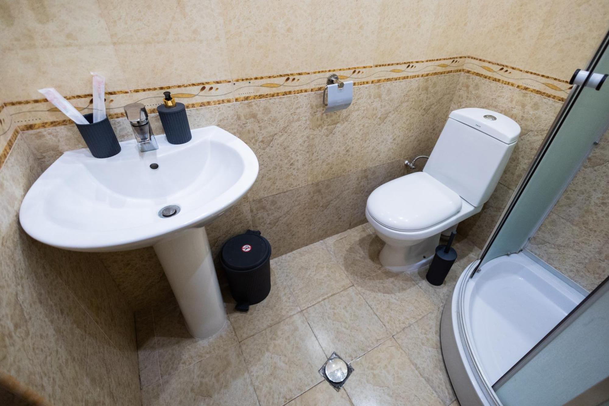 Yan Hotel Erywań Zewnętrze zdjęcie